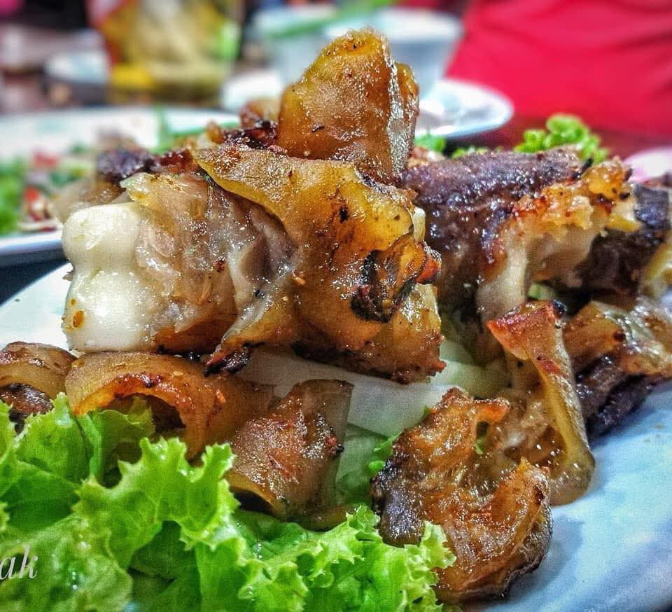 សរសៃកែងអាំងអំបិលម្ទេស
