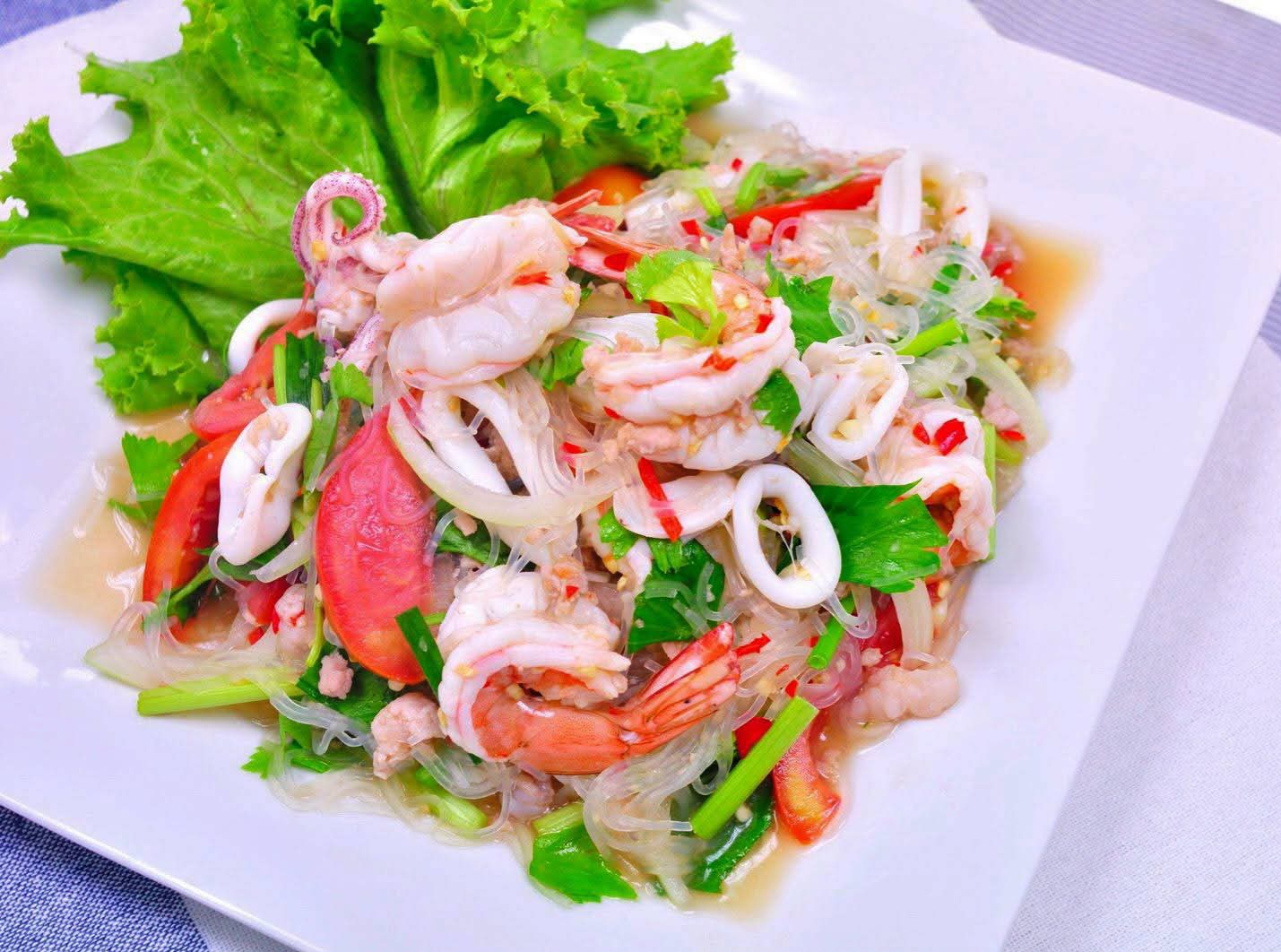 ញាំមីសួរគ្រឿងសាមុទ្រ